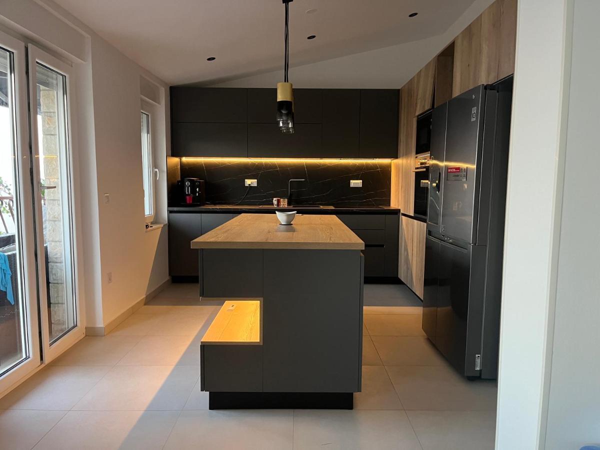 Villa La Domazet Podstrana Bagian luar foto