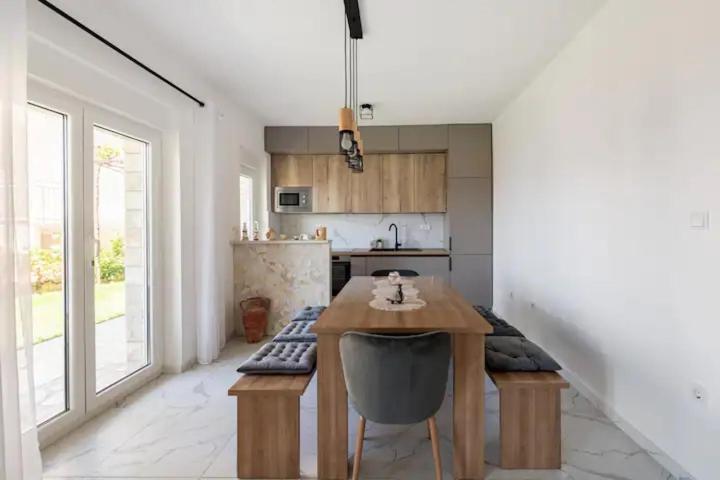 Villa La Domazet Podstrana Bagian luar foto